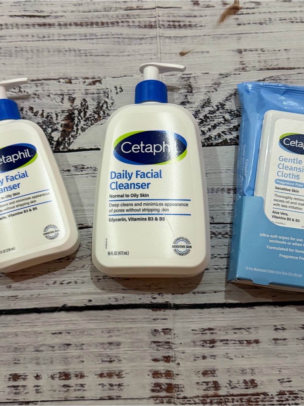 Cetaphil daily facial cleanser and cleansing cloths